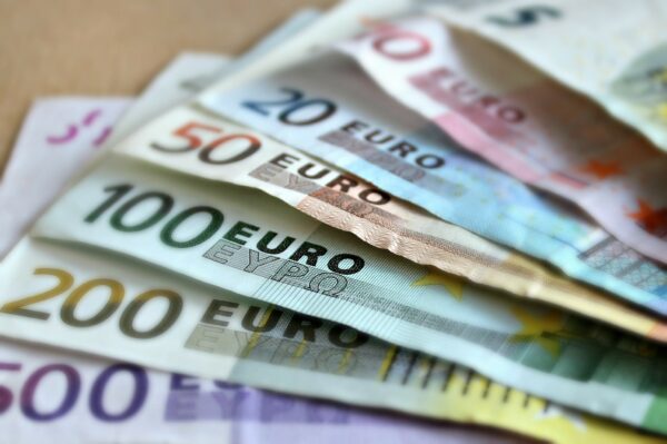 Aspekty proceduralne wstąpienia państwa do strefy euro